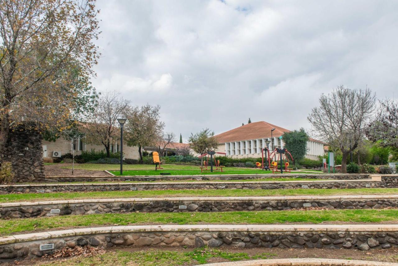 Hi - Tel Hai Hostel Kefar Gil'adi Exterior foto